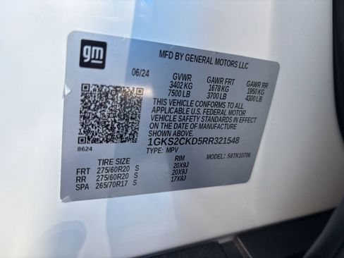 Used 2024 GMC Yukon AT4 w/ AT4 Premium Package image 13