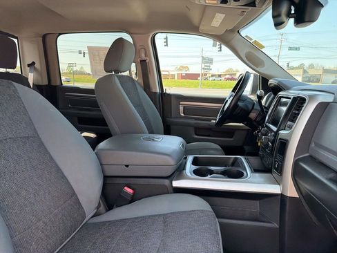 Used 2018 RAM 2500 Big Horn image 26