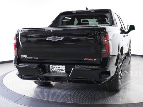 Used 2025 Chevrolet Silverado EV RST AWD/4WD image 8