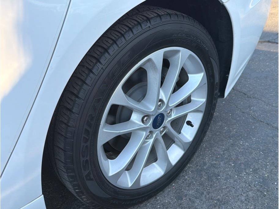 Used 2020 Ford Fusion SE FWD image 31