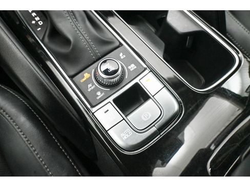 Used 2024 Kia Telluride S image 40