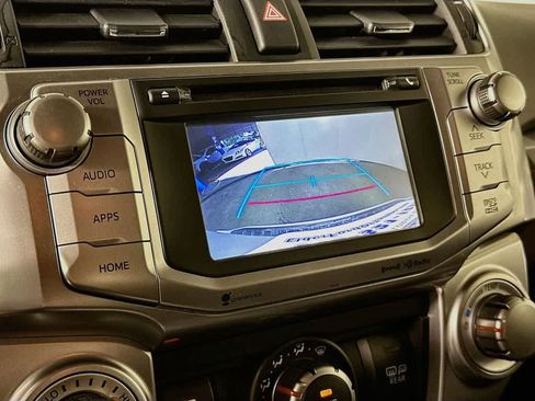 Used 2018 Toyota 4Runner SR5 RWD image 28