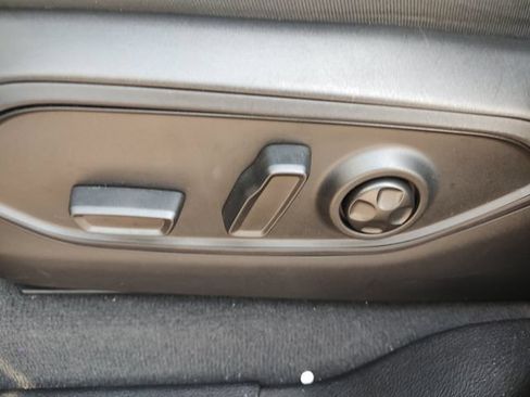 Used 2025 Jeep Grand Cherokee Limited RWD image 25