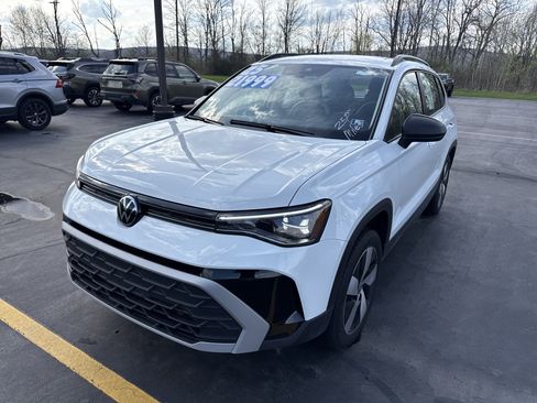 Used 2025 Volkswagen Taos S AWD/4WD image 29