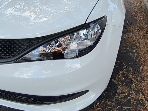 New 2026 Chrysler Voyager LX image 11