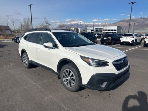 Used 2020 Subaru Outback Premium image 10