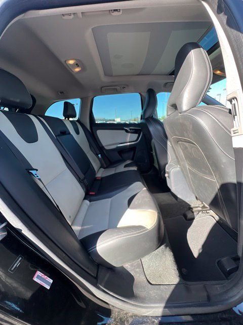 Used 2017 Volvo XC60 T6 Dynamic w/ Preferred Option Package AWD/4WD image 33
