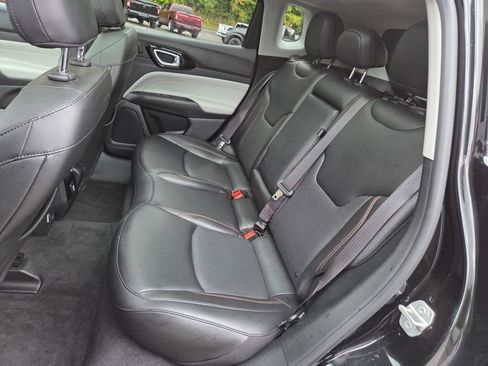 Used 2022 Jeep Compass Limited w/ Sun and Sound Group image 17