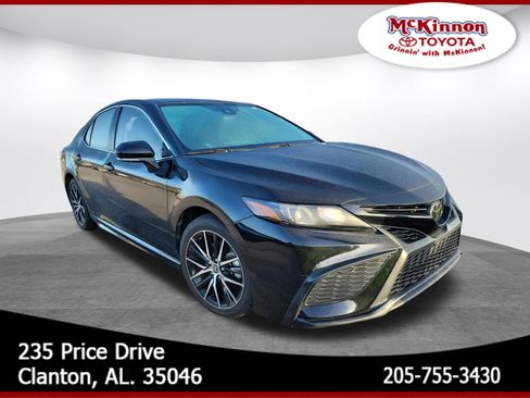Used 2024 Toyota Camry SE w/ Convenience Package FWD image 1