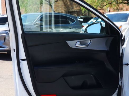 Used 2023 Kia Forte LXS w/ LXS Technology Package image 35