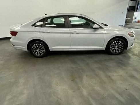 Used 2019 Volkswagen Jetta SE FWD image 8