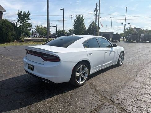 Used 2018 Dodge Charger R/T RWD image 7
