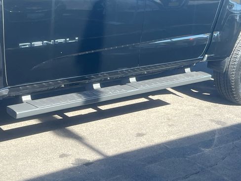 Used 2022 GMC Canyon Denali w/ Denali Black Edition Package image 7