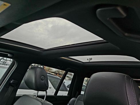 Used 2019 Mercedes-Benz GLS 450 4MATIC image 18