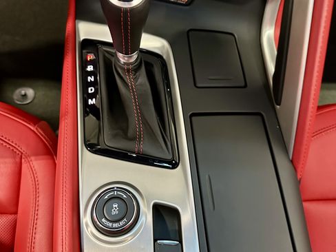 Used 2016 Chevrolet Corvette Z06 w/ 3LZ Preferred Equipment Group image 31