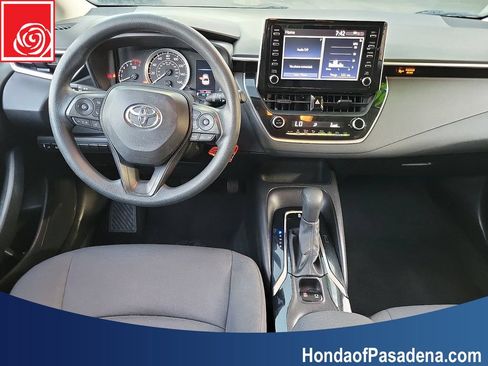 Used 2020 Toyota Corolla LE FWD image 10