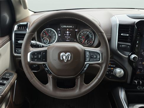Used 2025 RAM 1500 Laramie AWD/4WD image 10