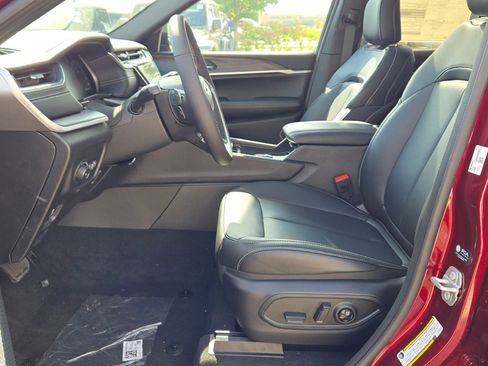 New 2025 Jeep Grand Cherokee Limited w/ MOPAR Finishing Package image 24