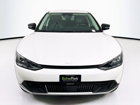 Used 2024 Kia EV6 Light image 2