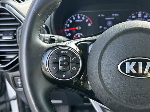Used 2020 Kia Soul EX image 27