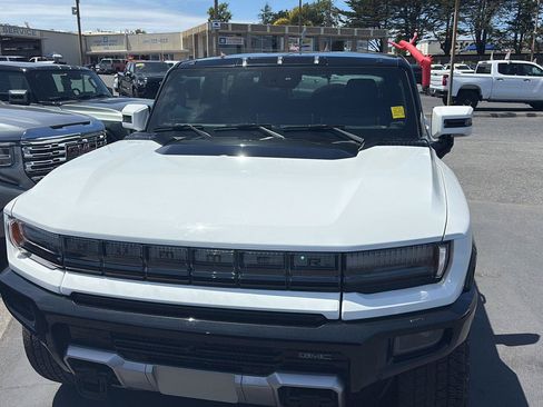 Used 2025 GMC Hummer EV 2X AWD/4WD image 9