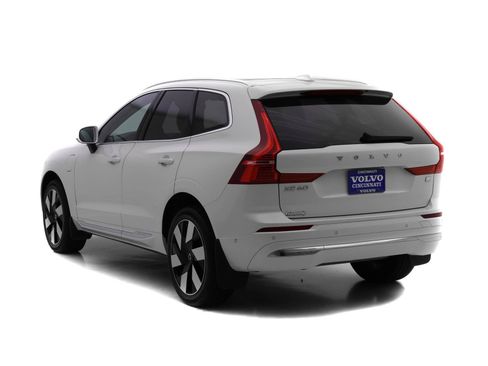 Certified 2023 Volvo XC60 T8 Plus w/ Climate Package image 6