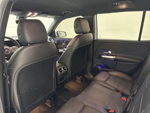 Used 2021 Mercedes-Benz GLB 35 AMG 4MATIC w/ Premium Package image 32