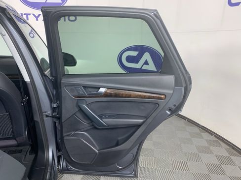 Used 2018 Audi Q5 Premium w/ Convenience Package image 38