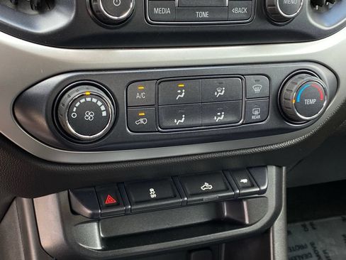 Used 2018 Chevrolet Colorado LT w/ LT Convenience Package RWD image 20