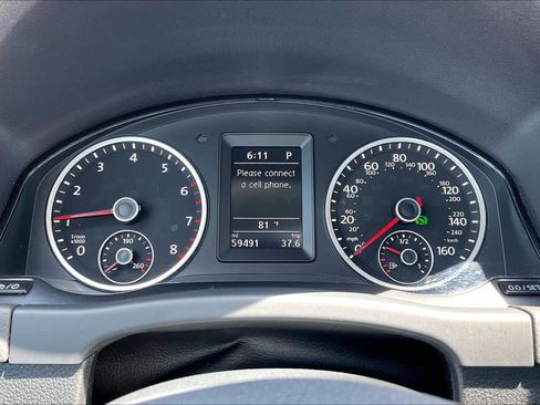Used 2017 Volkswagen Tiguan Limited FWD image 25