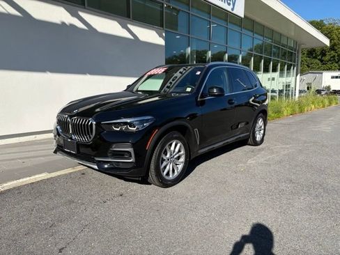 Used 2023 BMW X5 xDrive40i w/ Premium Package AWD/4WD image 3