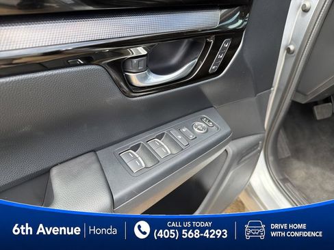 Used 2025 Honda CR-V Sport Touring image 12