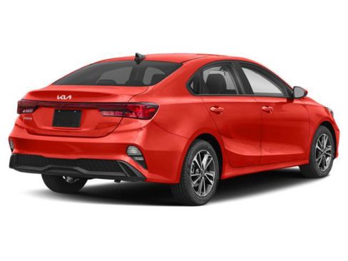 Used 2023 Kia Forte LXS image 2