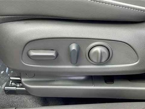 Used 2024 Buick Encore GX Avenir w/ Avenir Convenience Package image 21