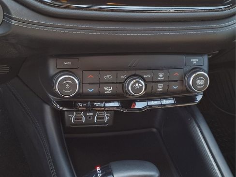 Used 2021 Dodge Durango GT w/ Blacktop Package image 9