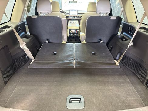 Used 2022 Lincoln Aviator AWD w/ Premium Package image 34