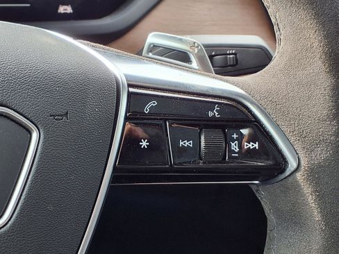 Used 2023 Audi e-tron GT Premium Plus image 16