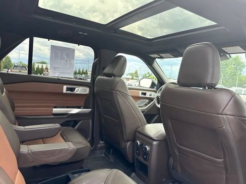 Used 2021 Ford Explorer King Ranch w/ Premium Technology Package AWD/4WD image 29