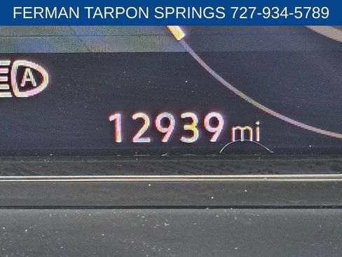 Used 2025 Volkswagen Atlas SE AWD/4WD image 35