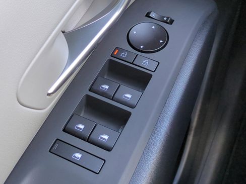 Certified 2025 Hyundai Tucson SE image 21