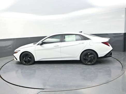 New 2026 Hyundai Elantra SEL Sport Premium FWD image 5