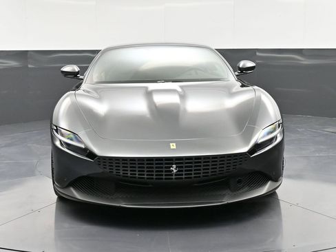 Used 2022 Ferrari Roma image 11
