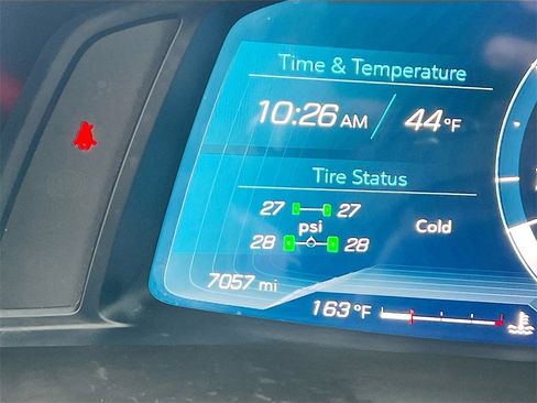 Used 2025 Chevrolet Corvette Stingray Premium Conv w/ Z51 Performance Package image 12