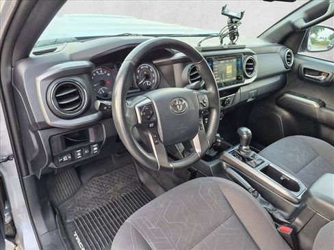 Used 2018 Toyota Tacoma TRD Sport RWD image 9
