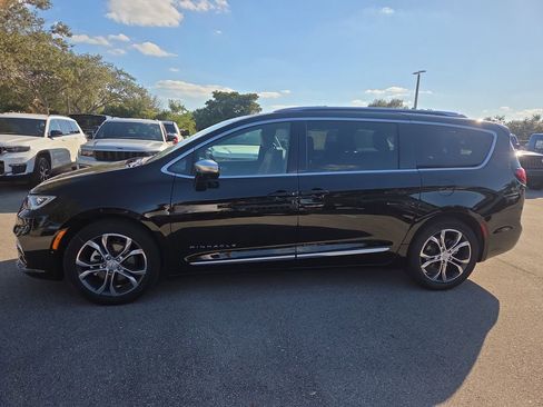 New 2026 Chrysler Pacifica Pinnacle w/ Trailer Tow Group image 8