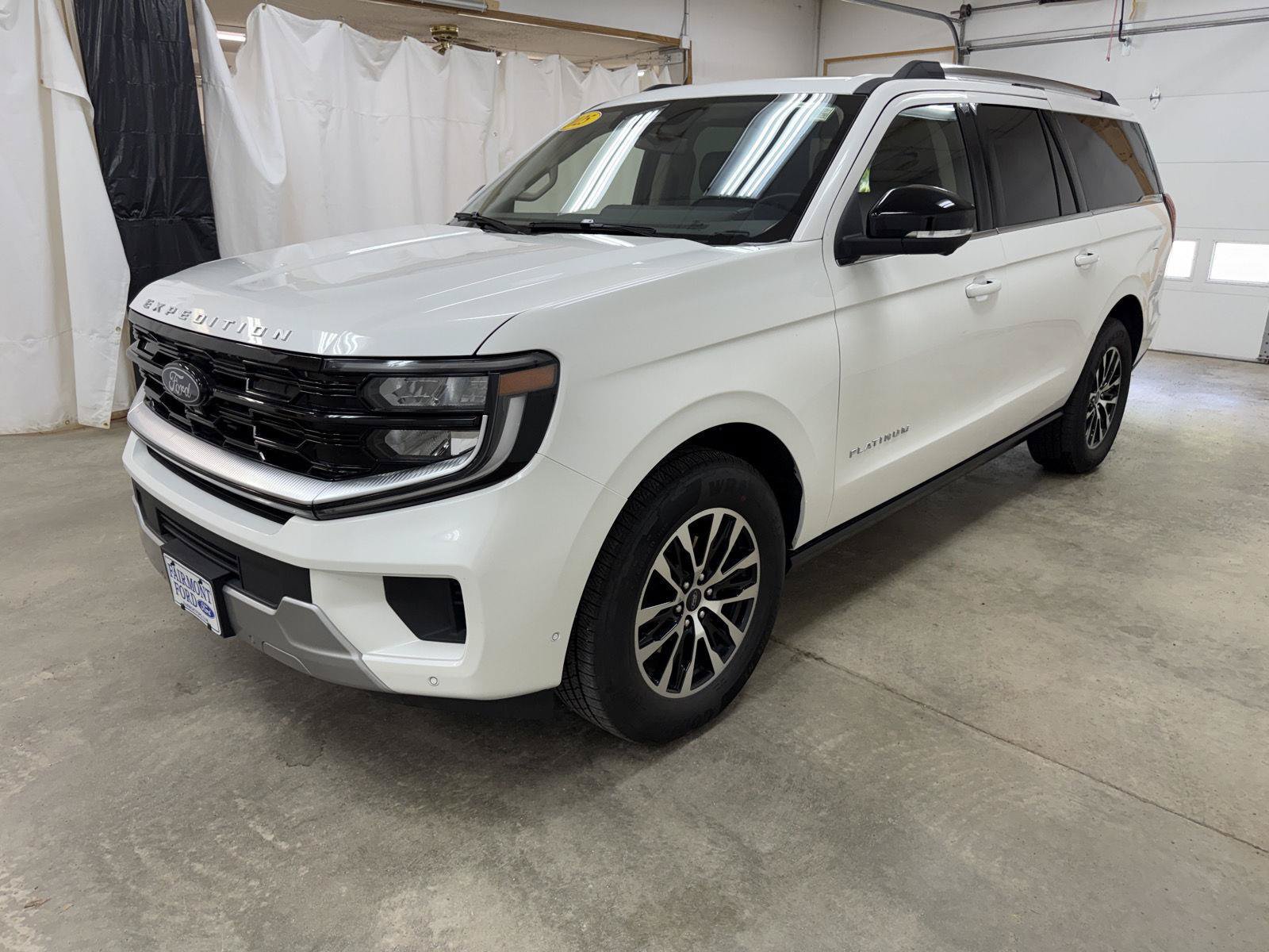 Used 2025 Ford Expedition Max Platinum AWD/4WD image 9