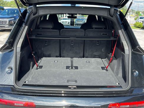 New 2026 Audi SQ7 Prestige AWD/4WD image 12