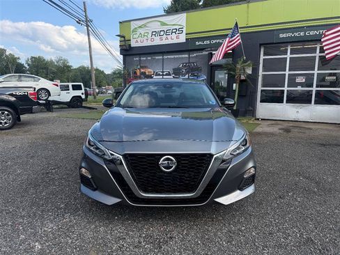 Used 2022 Nissan Altima 2.5 SR AWD/4WD image 2