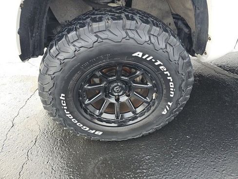 Used 2016 Toyota Tacoma TRD Sport image 64