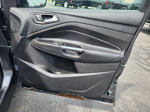 Used 2018 Ford Escape SE w/ SE Sync 3 Package AWD/4WD image 11